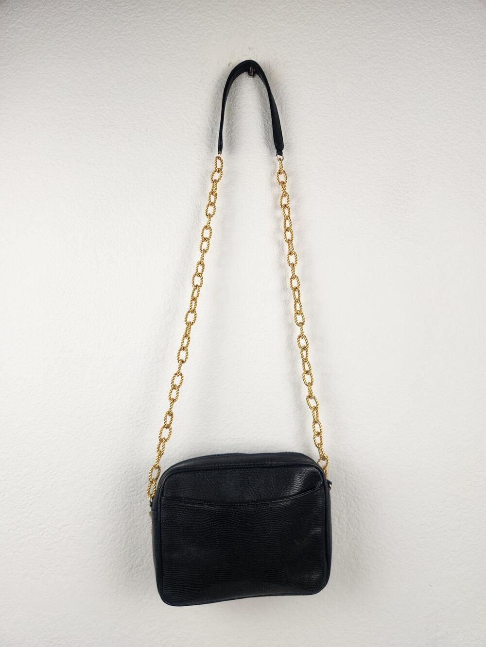 Saks Fifth Avenue Black Textured Purse Shoulder Gold Chain Strap Vintage